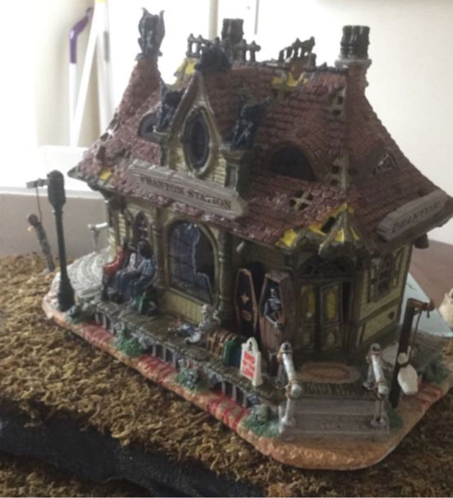 Phantom Station - SPOOKY TOWN ornament collectible - Main Image 2