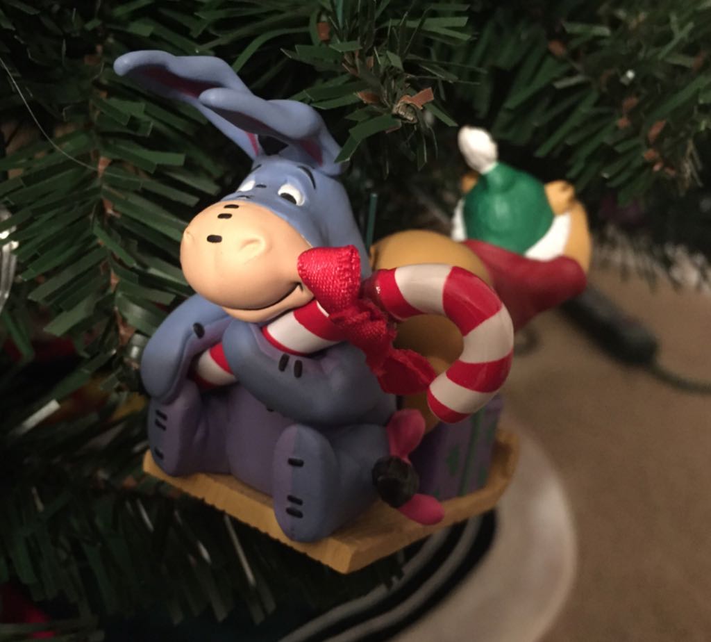 Presents From Pooh - Winnie the Pooh (Disney) ornament collectible - Main Image 2