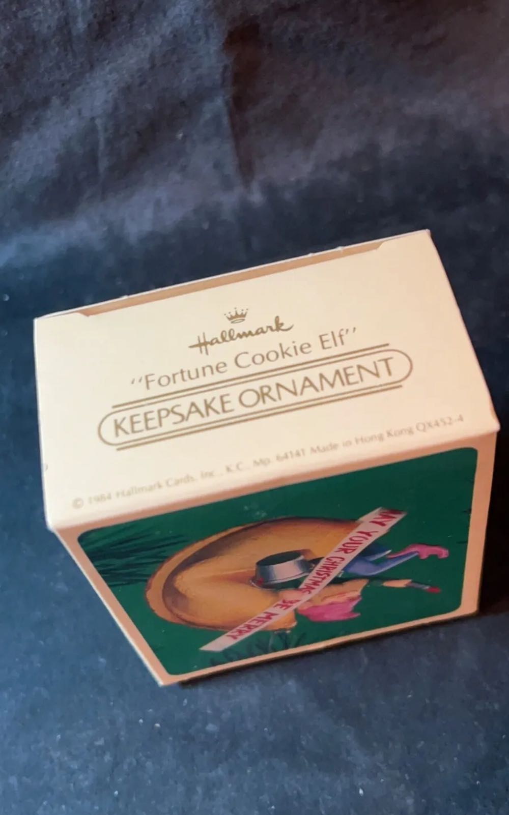 Fortune Cookie Elf - Elf (food) ornament collectible - Main Image 3