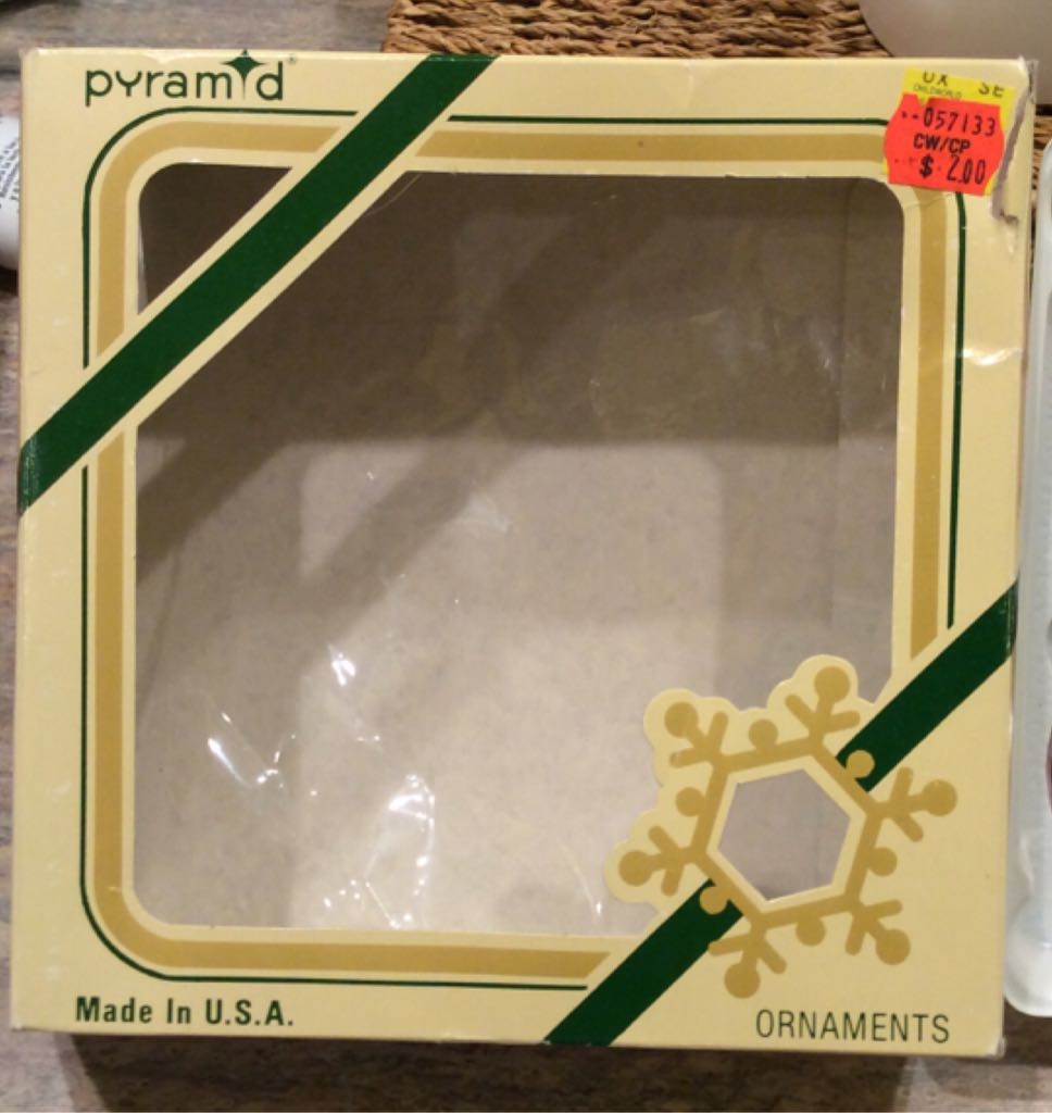 4 Very Old Bulbs Delicate  ornament collectible - Main Image 2