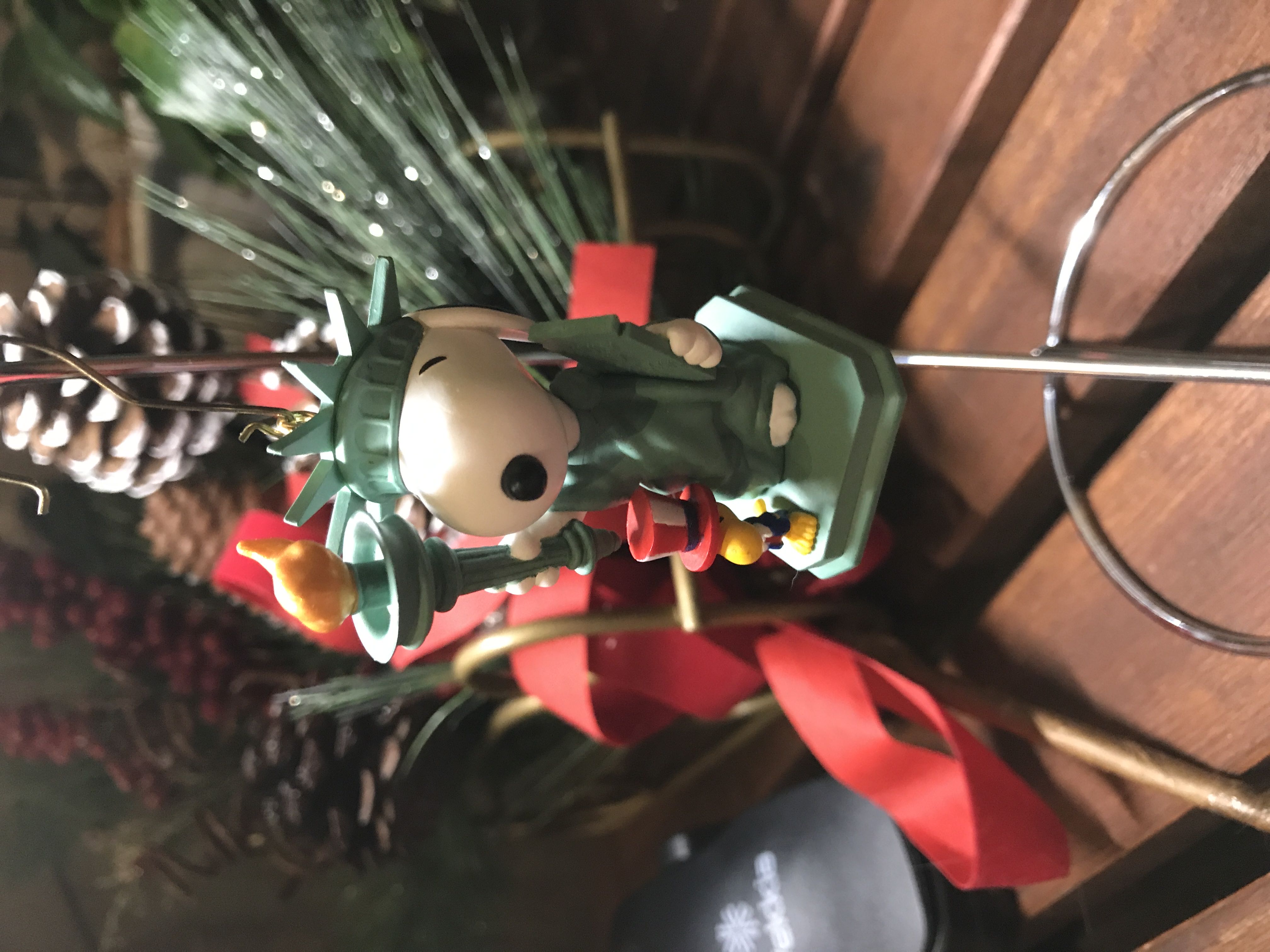 Patriotic Pals Spotlight on Snoopy - Spotlight On Snoopy (Peanuts Collection) ornament collectible - Main Image 3