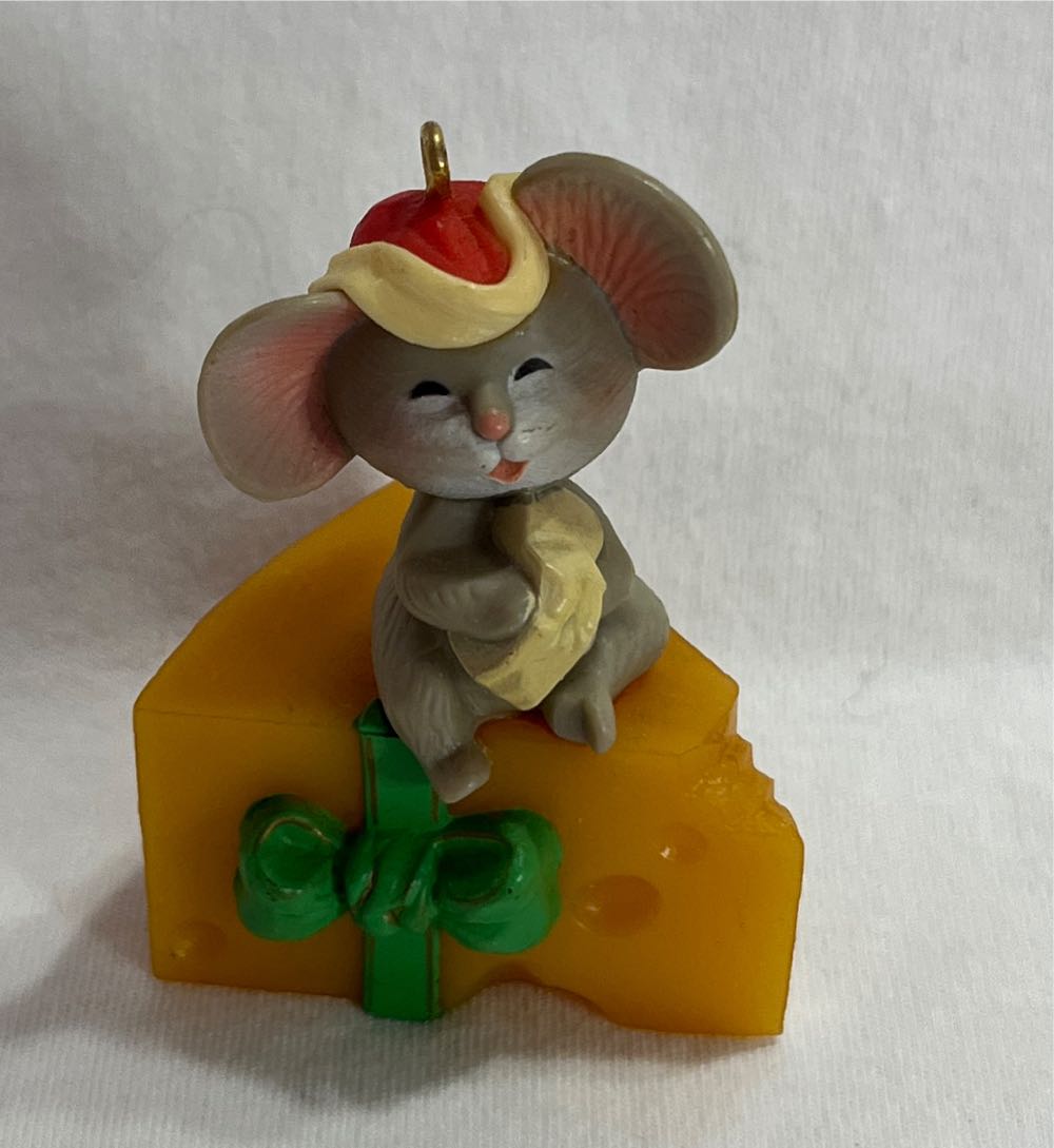 Mouse On Cheese  (Keepsake Ornament) ornament collectible - Main Image 3