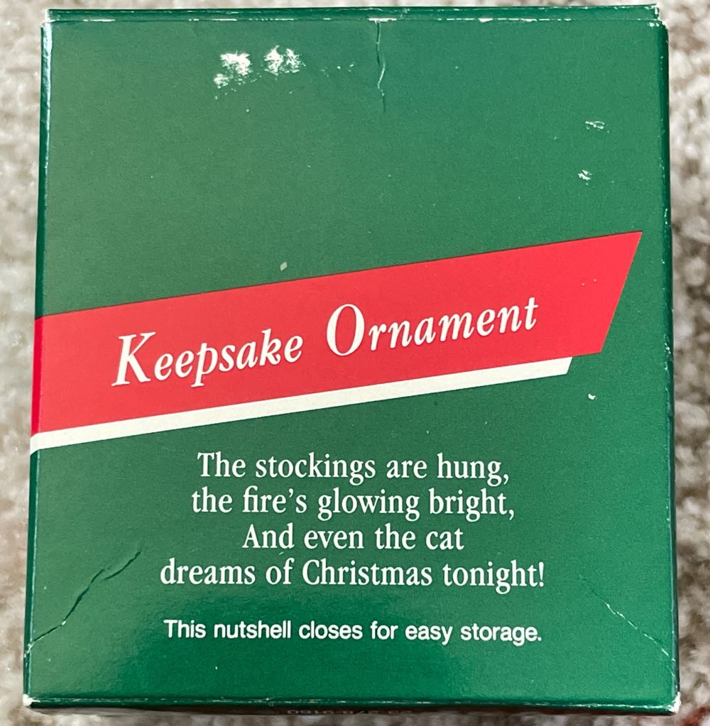 Nutshell Holiday  (Nutshell) ornament collectible - Main Image 2