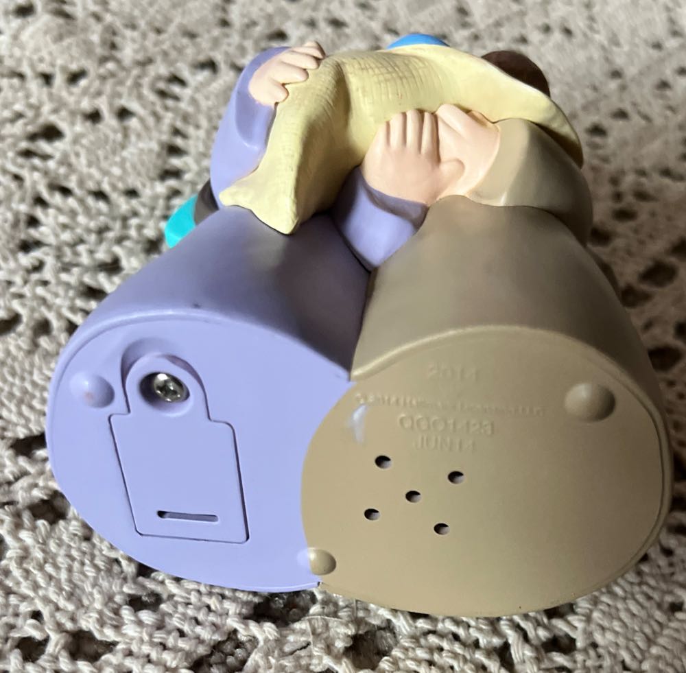 Hallmark Keepsake. Christmas. 2014. Silent Night, Holy Night. Magic Sound. Designed By Tammy Haddix. No Box. - Hallmark Keepsake (Silent Night, Holy Night) ornament collectible - Main Image 3