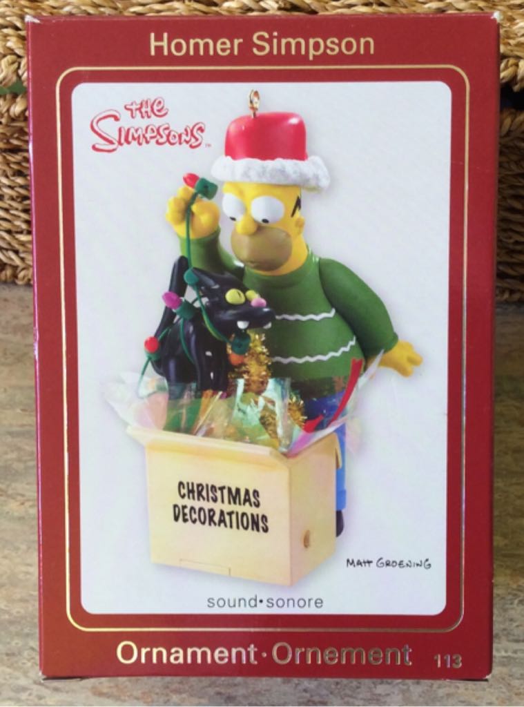 Homer Simpsons and the Christmas decorations  (The Simpsons) ornament collectible - Main Image 1
