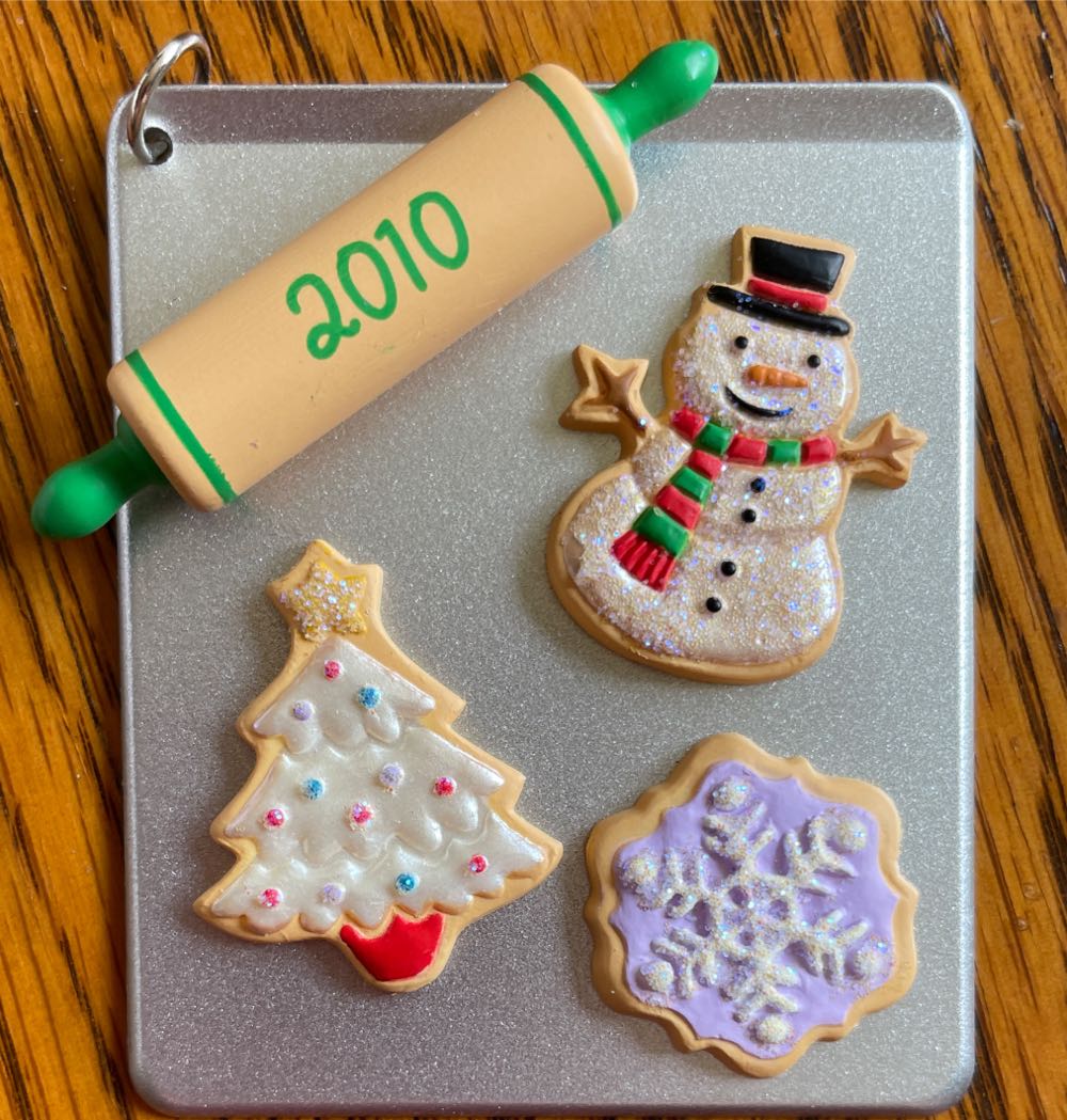 #2 Season’s Treatings SE RP - Season’s Treatings (Sweets) ornament collectible - Main Image 3