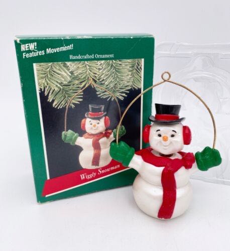 Wiggly Snowman (KOC Club) - Bobblehead (Snowman) ornament collectible - Main Image 4