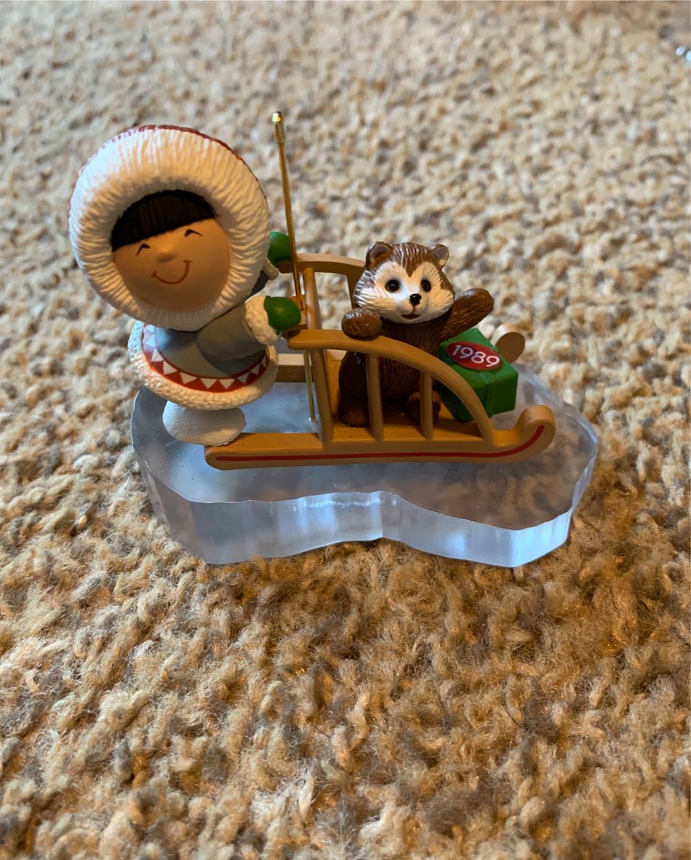 Frosty Friends #10 - Frosty Friends (Eskimo) ornament collectible - Main Image 3