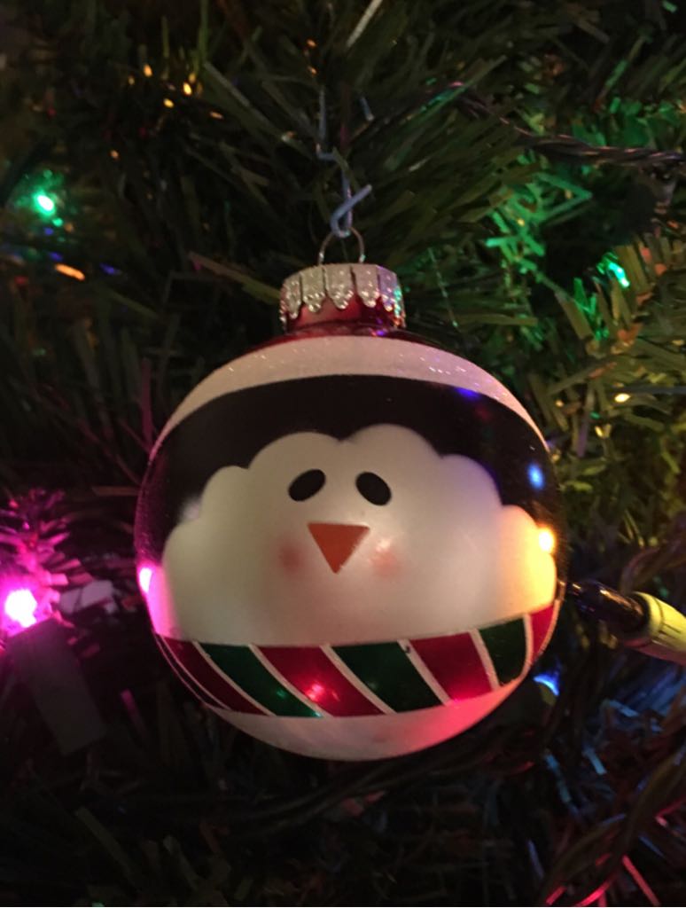 Penguins - Glass  ornament collectible - Main Image 2