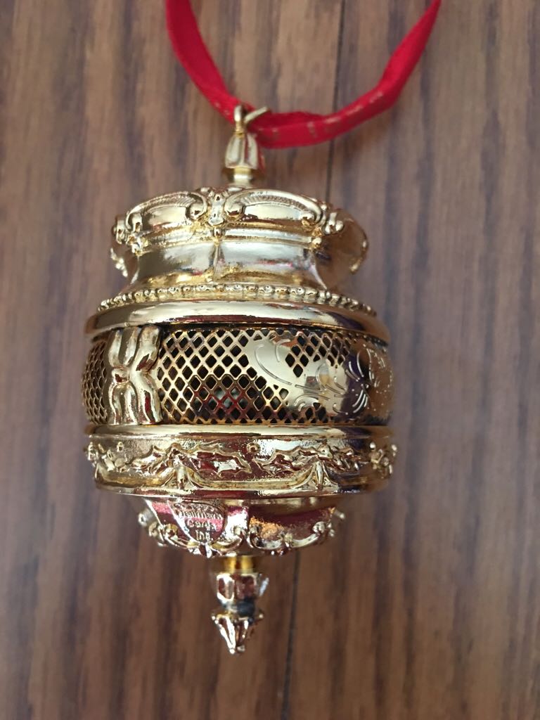 Golden Dove  (Showcase, Expo Collection) ornament collectible - Main Image 2