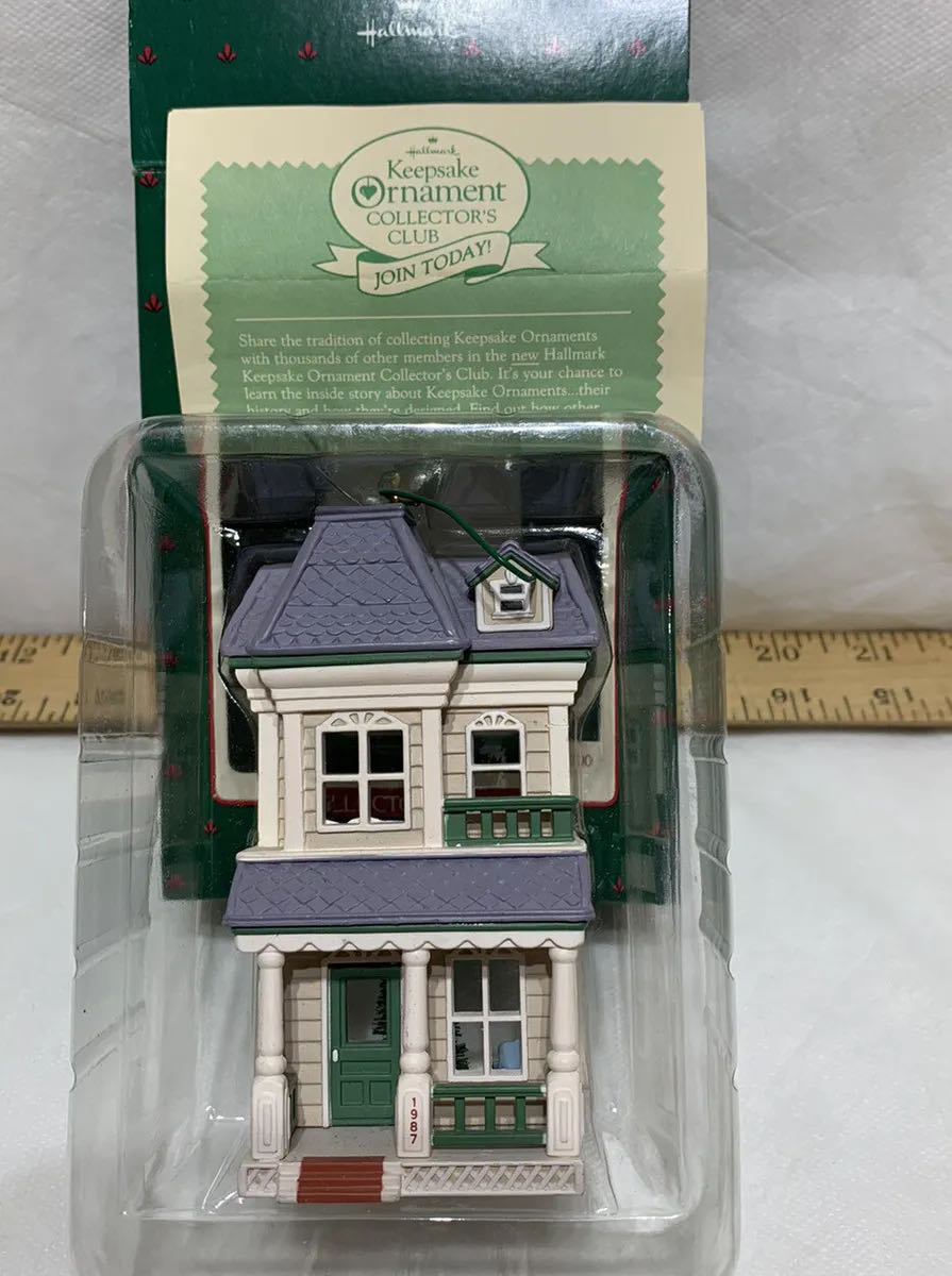 House On Main Street - Nostalgic Houses And Shops (Buildings) ornament collectible - Main Image 2