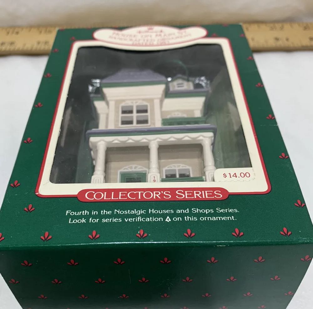 House On Main Street - Nostalgic Houses And Shops (Buildings) ornament collectible - Main Image 3