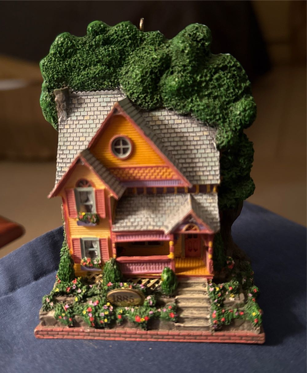 Carlton Cards 1885 Queensgate - Victorian Court ornament collectible - Main Image 2