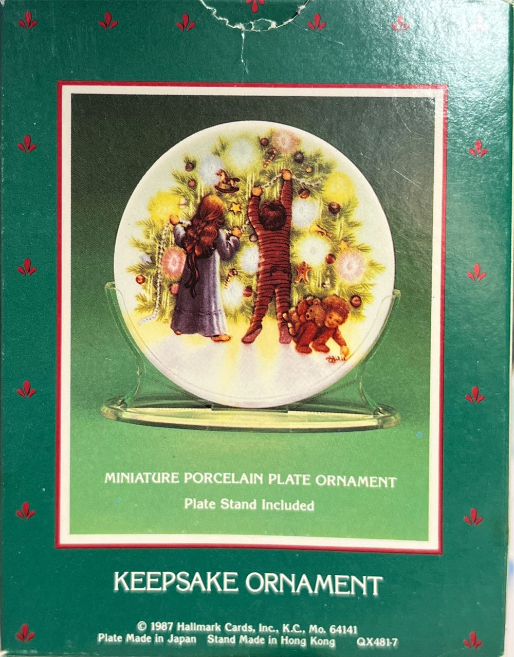 Light Shines At Christmas - Collector’s Plate (Children, Christmas Tree) ornament collectible - Main Image 2