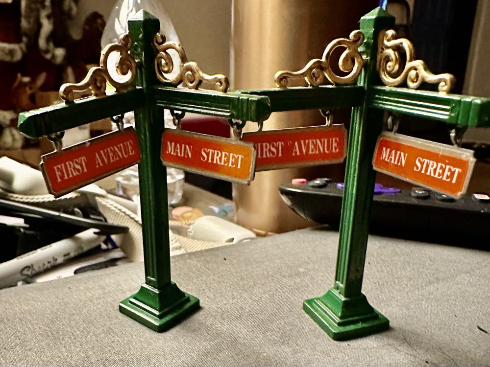 Street Signs Tabletop Decor X 2  ornament collectible - Main Image 2