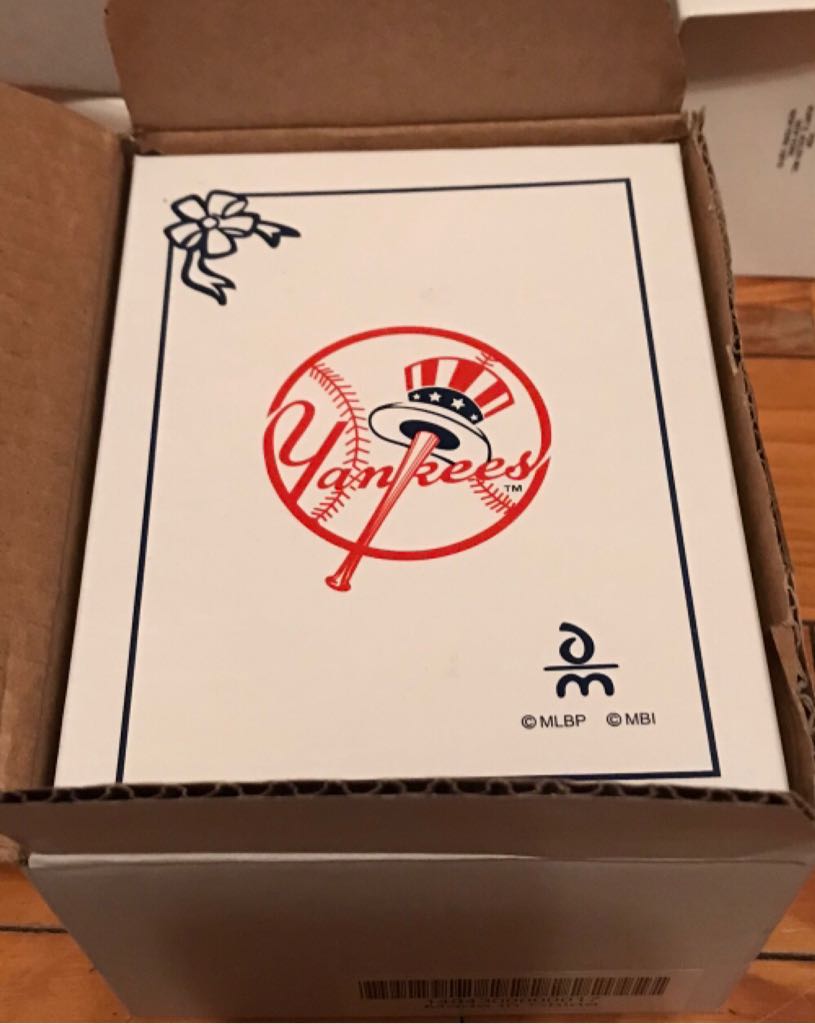 New York Yankees Ornament - Annual Ornament ornament collectible - Main Image 2