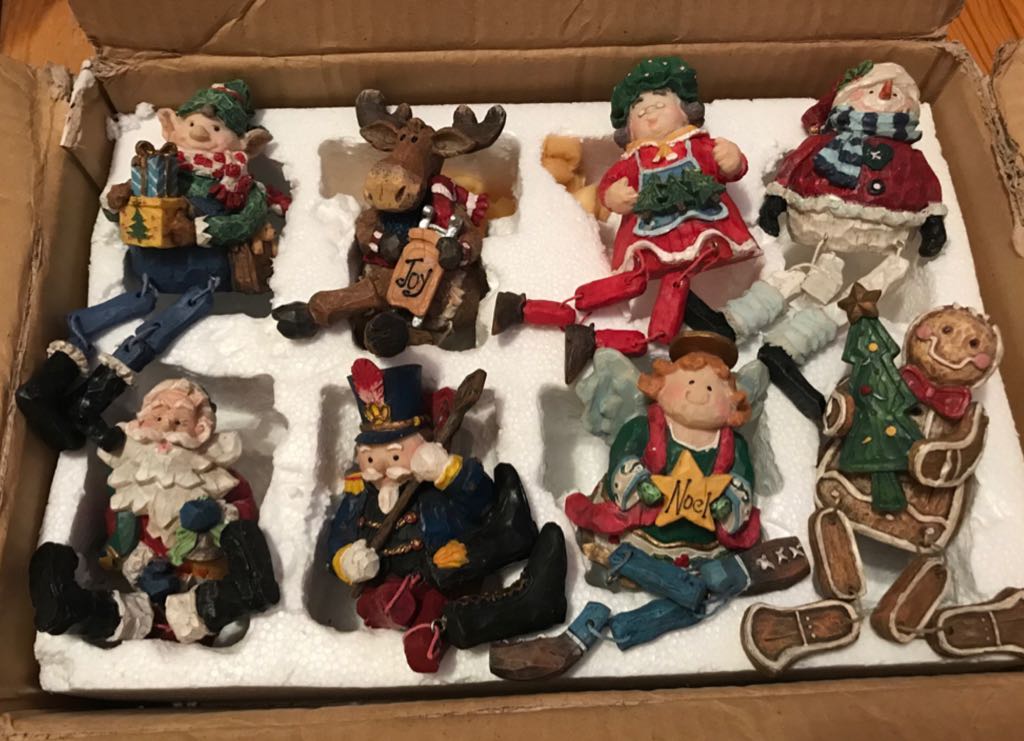 Cheistmas Tabletop Decorations With Moving Legs