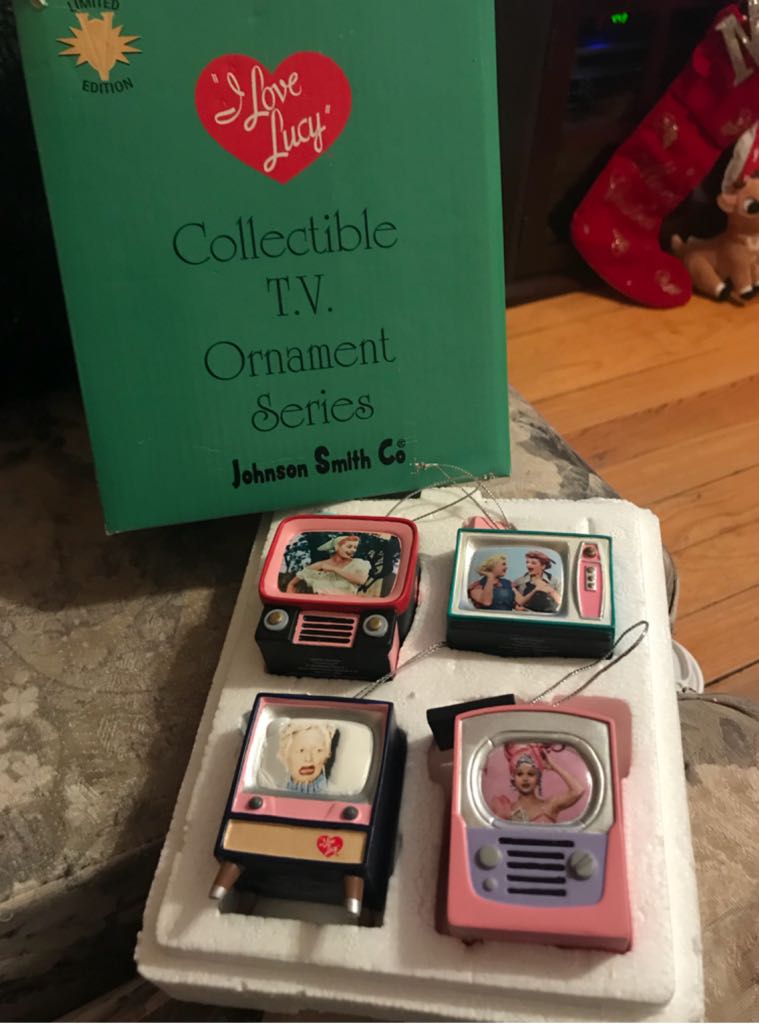 I Love Lucy TV Ornament - Lucy Italian Movie  ornament collectible - Main Image 2