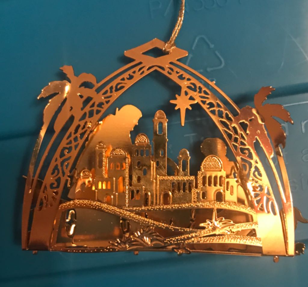 Manger, Gold  ornament collectible - Main Image 2