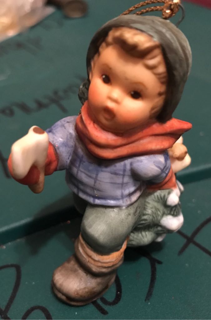 Carly - Time To Curtsy