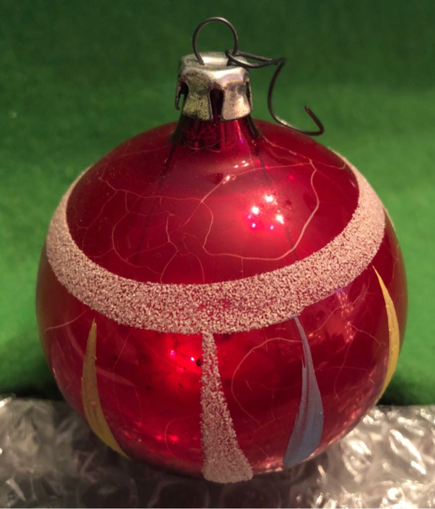 Red Ball  ornament collectible - Main Image 2
