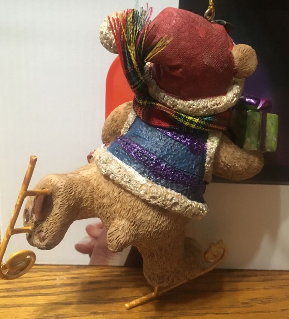 Bear With Gift Ice Scating  (Bears) ornament collectible - Main Image 2