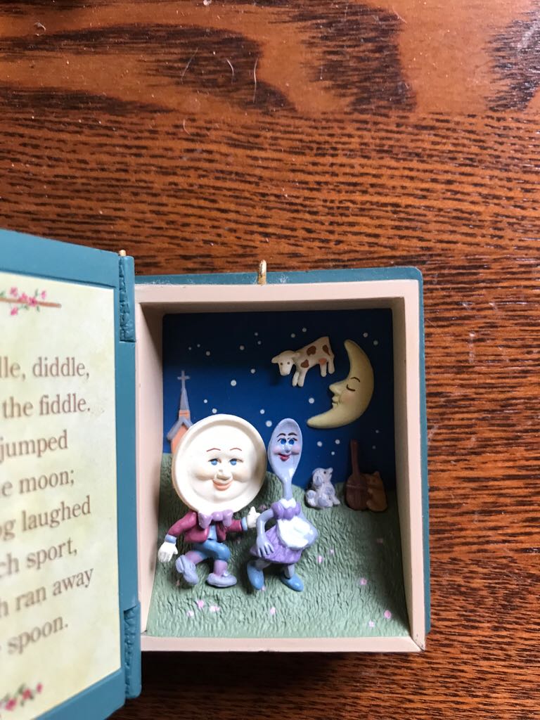 Mother Goose - 1994 - #2 - Hey Diddle,Diddle - Mother Goose (Collectible Series) ornament collectible - Main Image 2