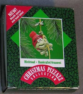 Mistletoad - Christmas Pizzazz (Miscelleous) ornament collectible - Main Image 3