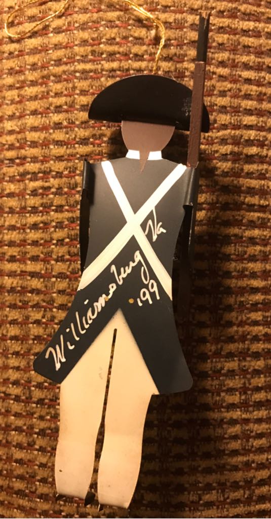 Williamsburg Colonial Soldier  (Commemmorative) ornament collectible - Main Image 2