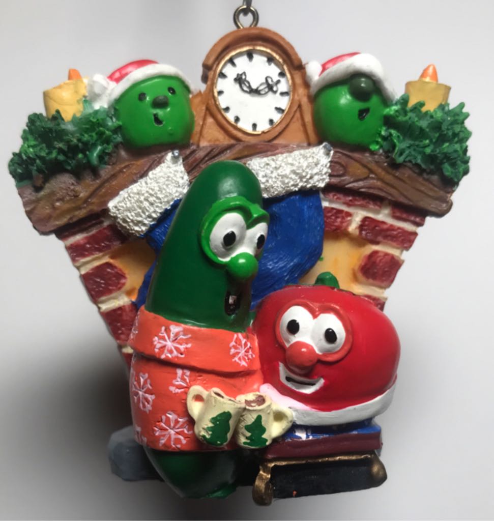 Bob & Larry On Christmas Eve - Veggie Tales (Movies & TV) ornament collectible - Main Image 1
