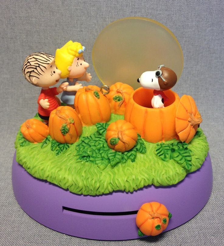 The Great Pumpkin’s Visit - The Peanuts Gang (Peanuts) ornament collectible - Main Image 2