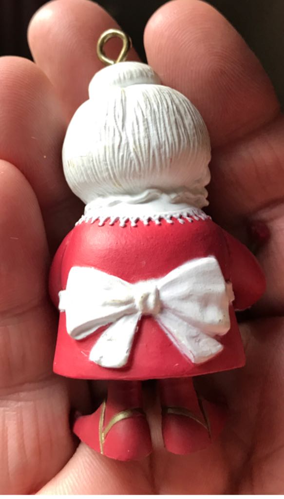 Playing Mantis - Santa Coming To Town - Tanta Kringle - Santa Claus Is Coming To Town (Classic Media) ornament collectible - Main Image 2