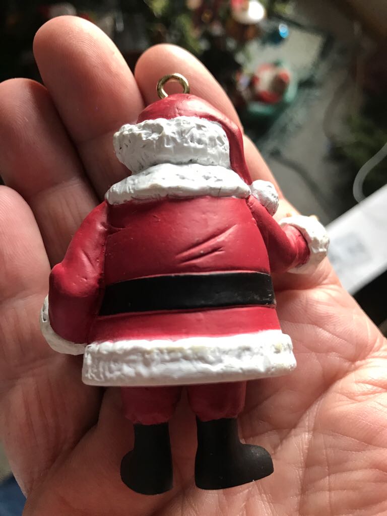 Playing Mantis - Santa Coming To Town - Santa Claus - Santa Claus Is Coming To Town (Classic Media) ornament collectible - Main Image 2