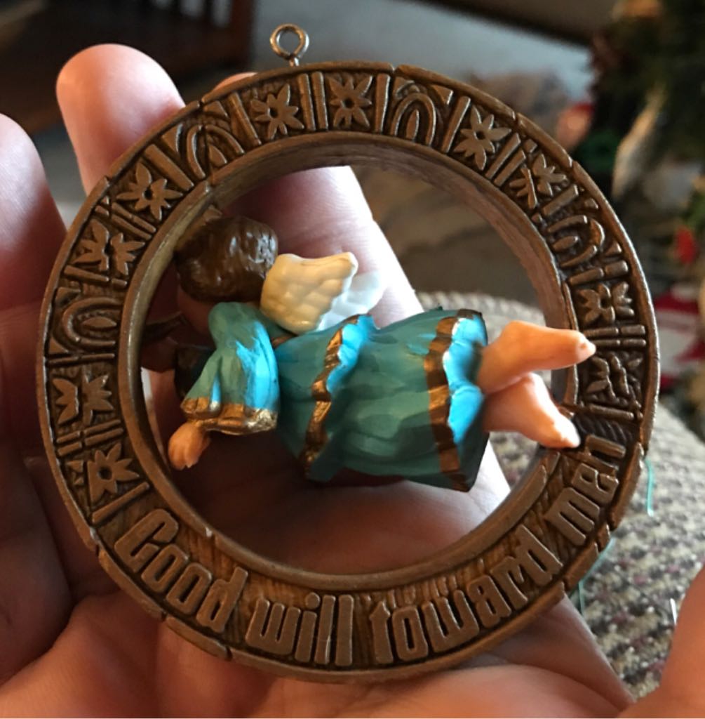 Nostalgia - Angel - Nostalgia Ornament (Collection) ornament collectible - Main Image 2