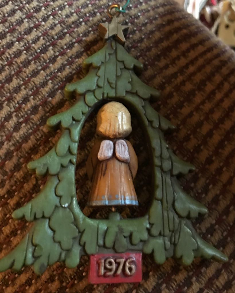 Twirl-About - 1976 - Angel - Twirl-about (Unofficial Series) ornament collectible - Main Image 2