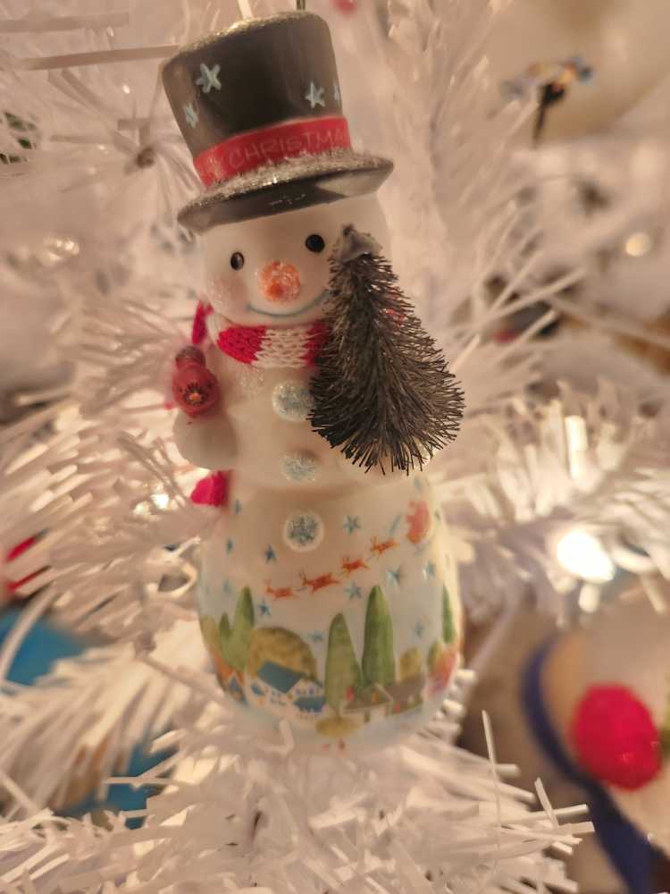 Douglas J. Spruce 2014 - Snowtop Lodge ornament collectible - Main Image 2