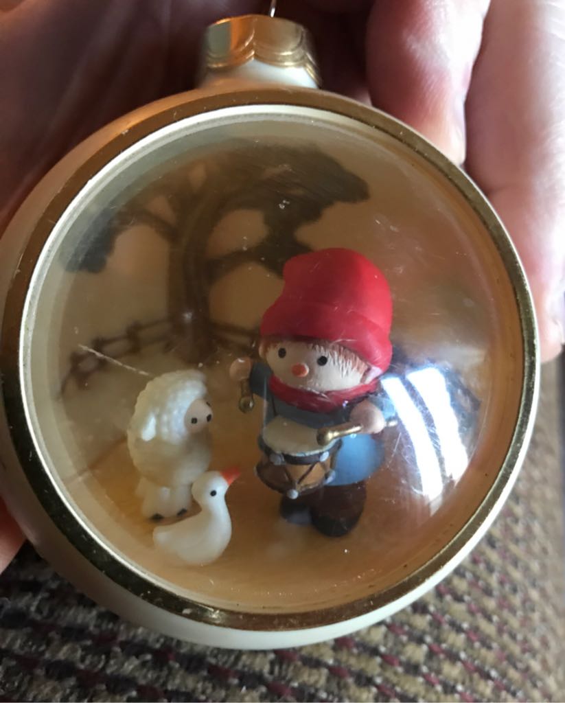 Gift Trim - Lantern - Green Roof