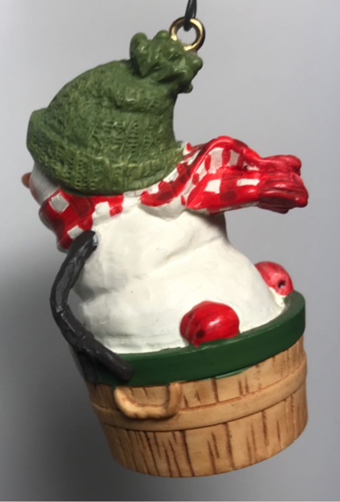 Snowman Riding A Bushel Basket - Snowmen ornament collectible - Main Image 2