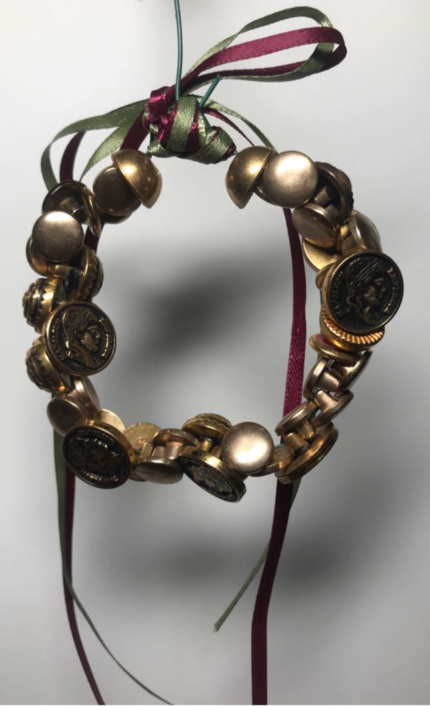 Button Wreath  (Family) ornament collectible - Main Image 2