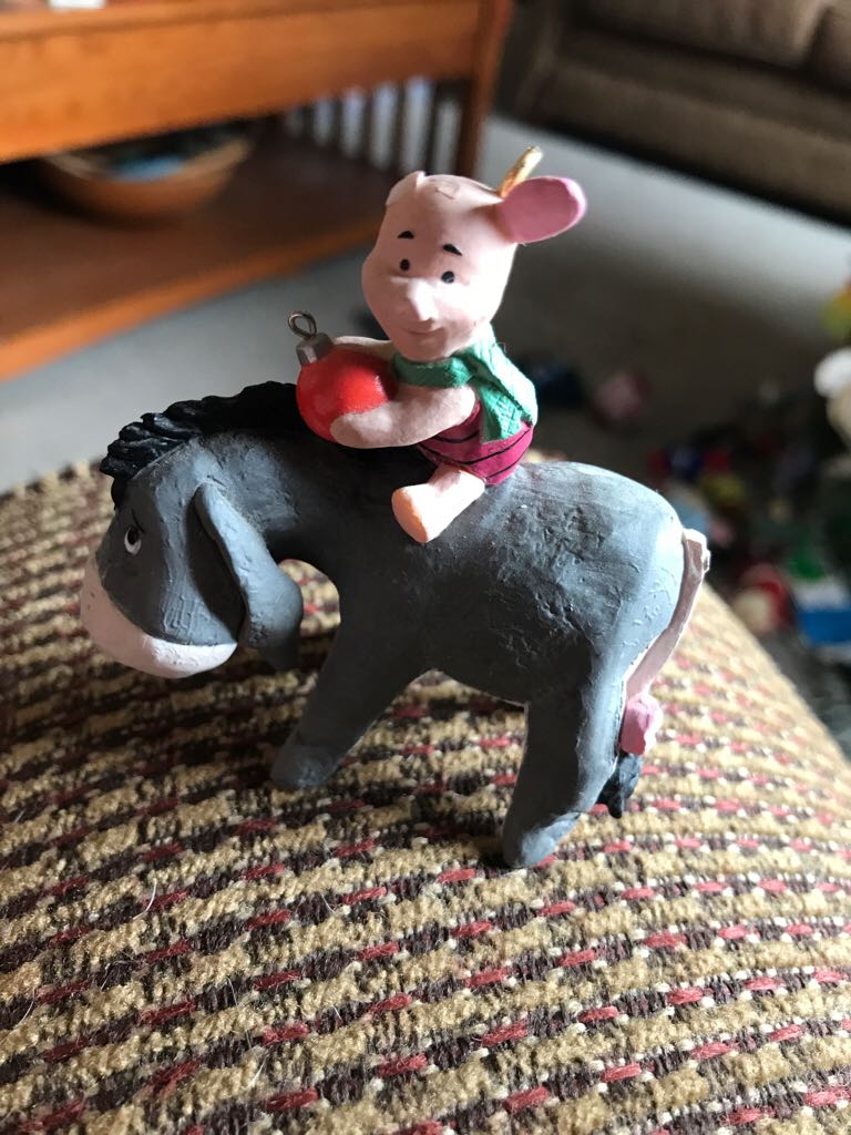 George Franke - Round - Stencil - Candle & Holly - Red