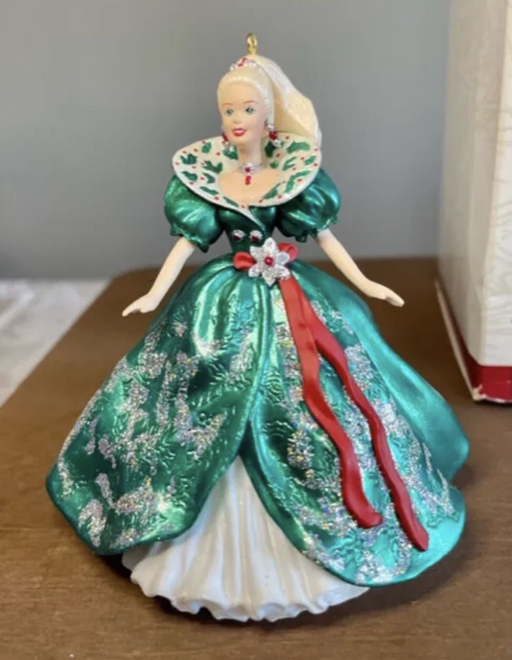 Barbie: Holiday Barbie 1995 #3 Ornament - Holiday Barbie (Collectible Series) ornament collectible - Main Image 3