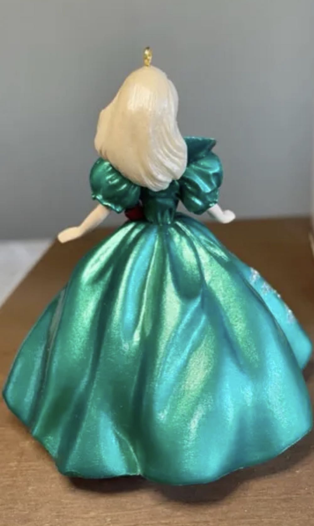 Barbie: Holiday Barbie 1995 #3 Ornament - Holiday Barbie (Collectible Series) ornament collectible - Main Image 4