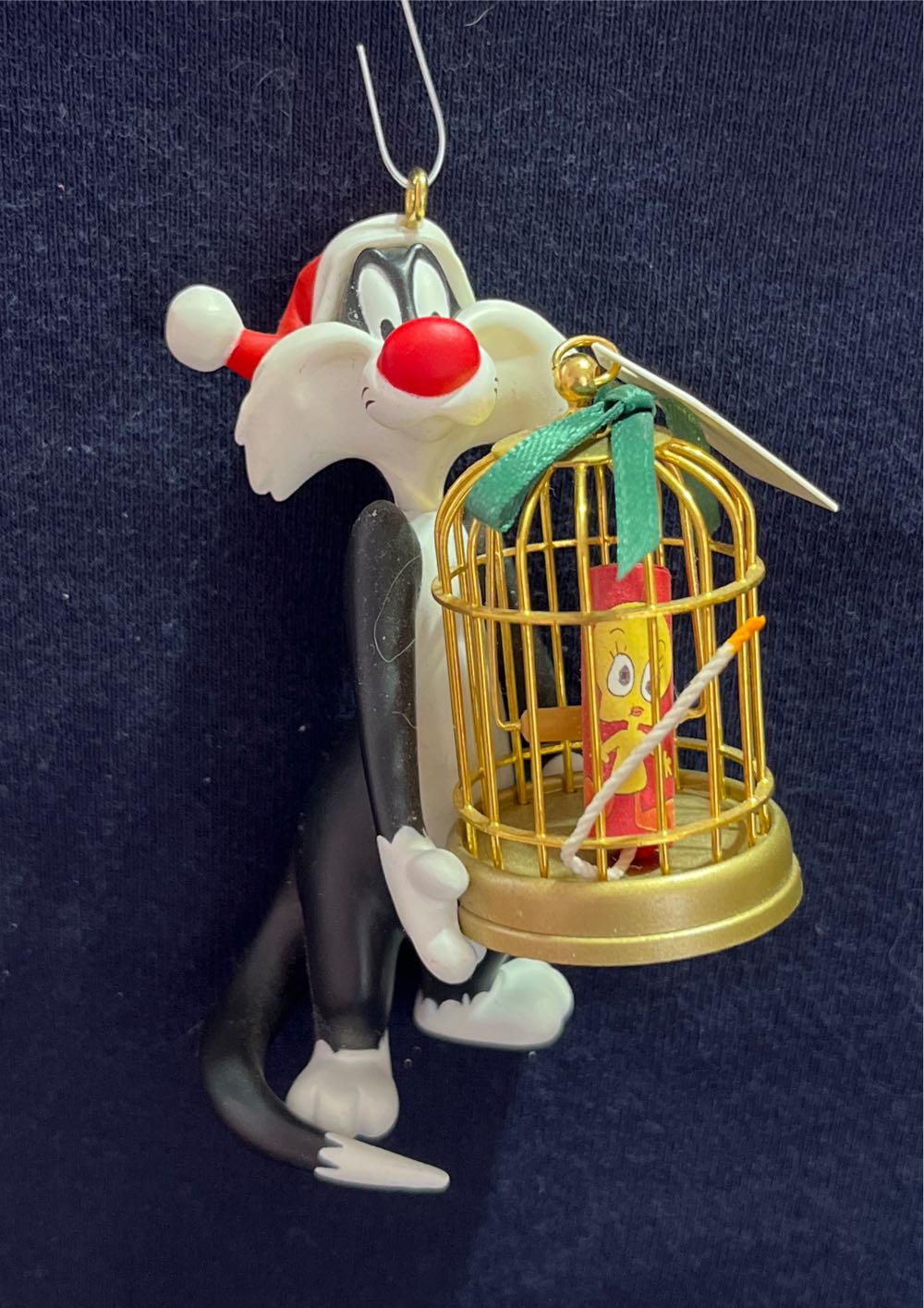 Sylvesters Bang Up Gift - Looney Tunes (Looney Tunes) ornament collectible - Main Image 3
