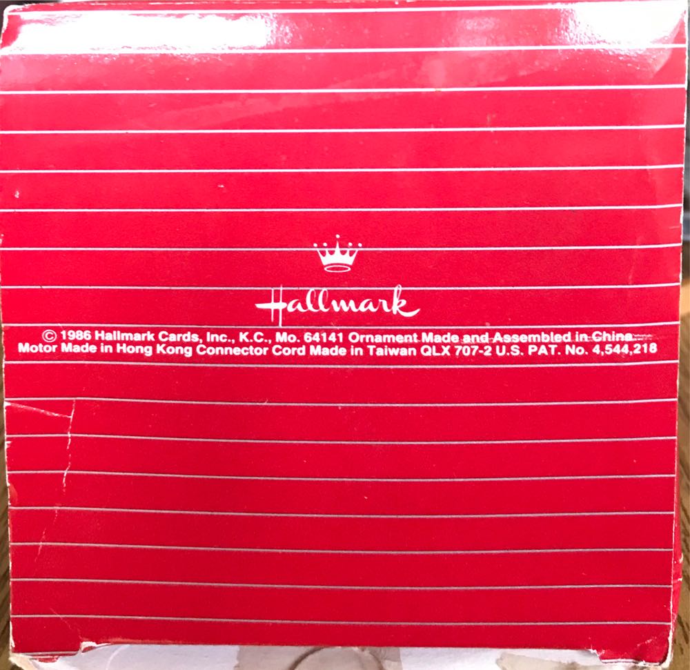 Village Express - Train (Magic) ornament collectible - Main Image 4