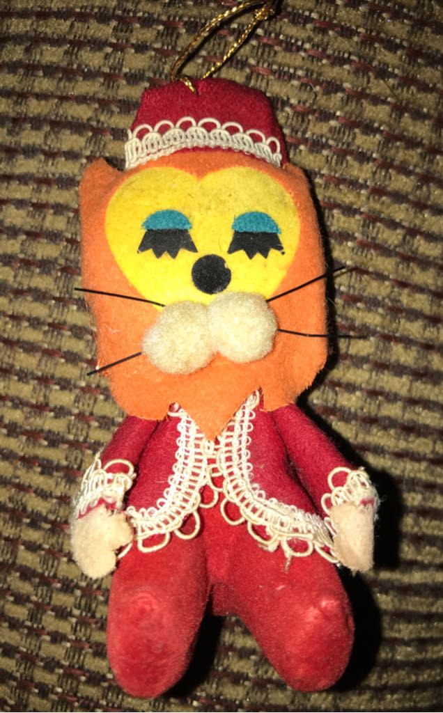 Flocked - Lion - Circus (Animals) ornament collectible - Main Image 1