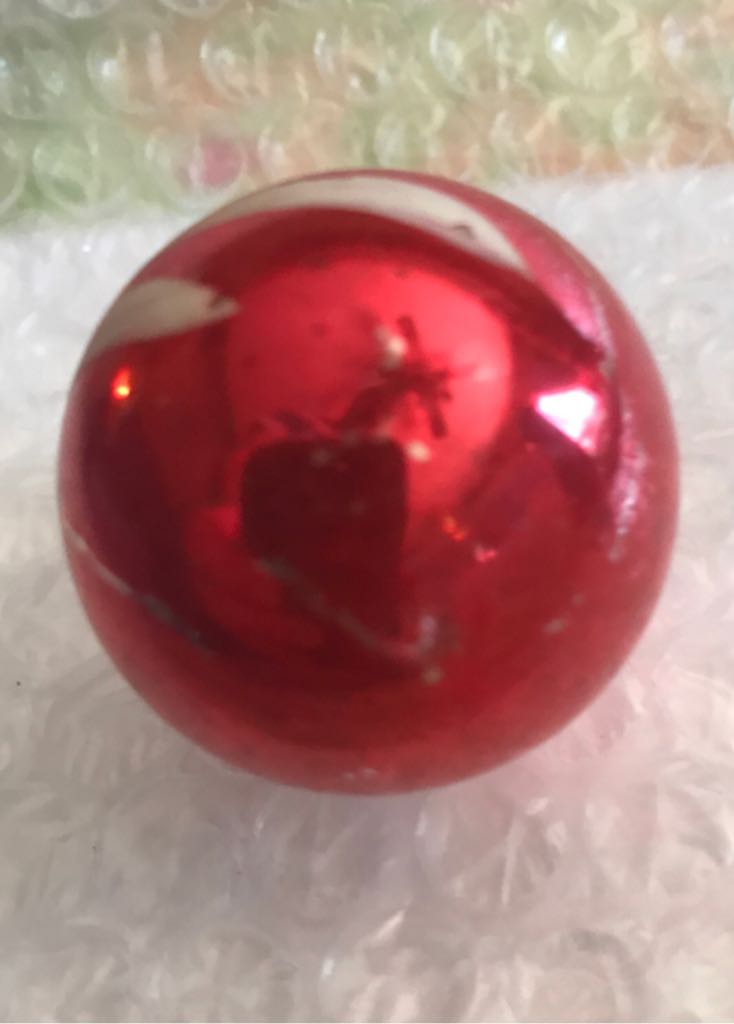 Feather Tree - Ball - Red With White Leaves - Ball (Feather Tree) ornament collectible - Main Image 2
