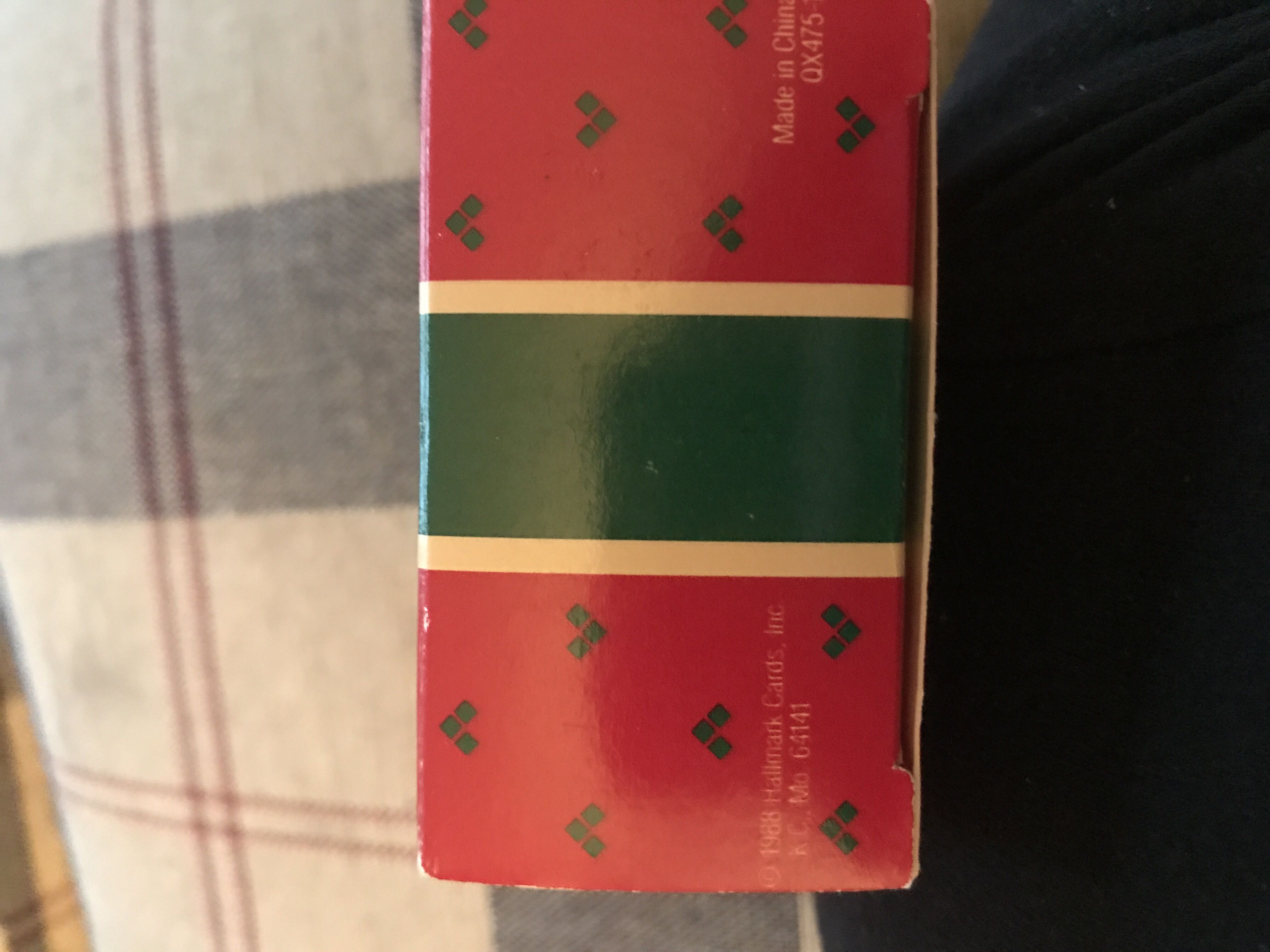 Soft Landing 1988  (Santa- Skates) ornament collectible - Main Image 2