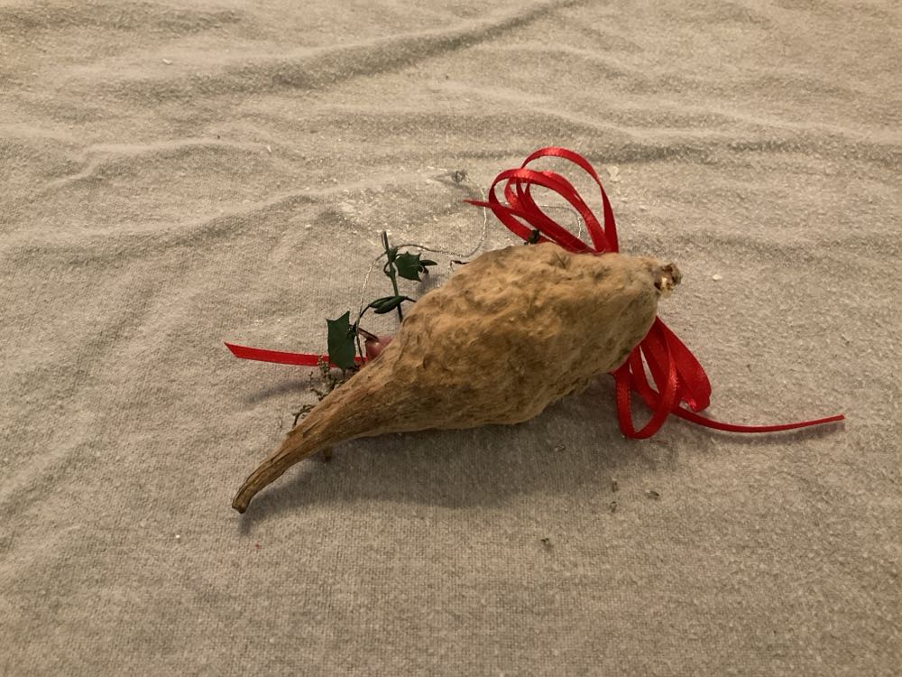 Peapod Ornament - Homemade (Handmade) ornament collectible - Main Image 2