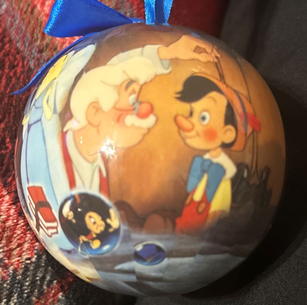 Disney-pincchio  ornament collectible - Main Image 3