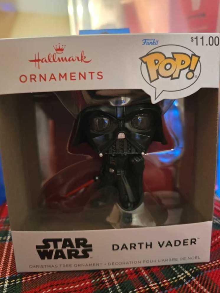 Funko Pop! Star Wars Darth Vader Christmas ... - Funko Pop! ornament collectible [Barcode 661127045826] - Main Image 2